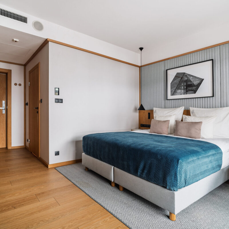 City Center SPA / Deo Plaza 122 (1)