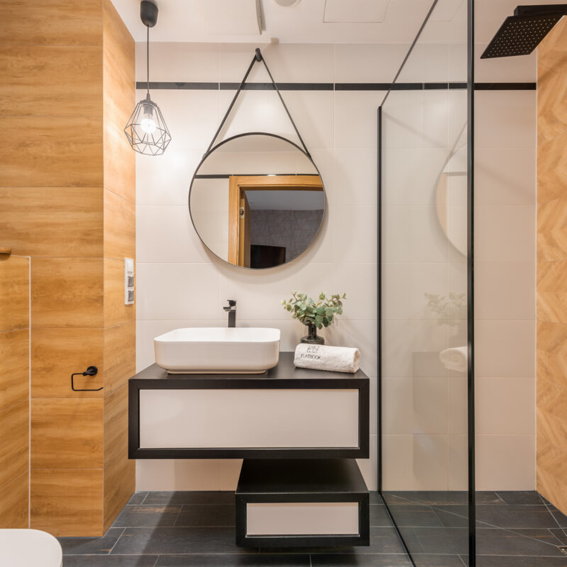 City Center SPA / Deo Plaza 311B (1)