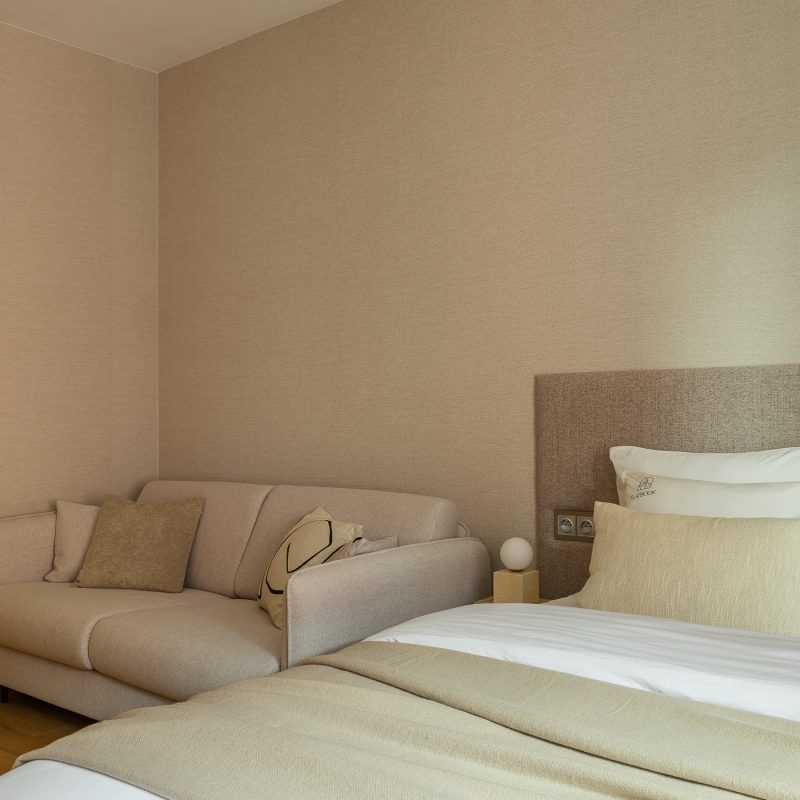 City Center SPA / Deo Plaza 614 (14)